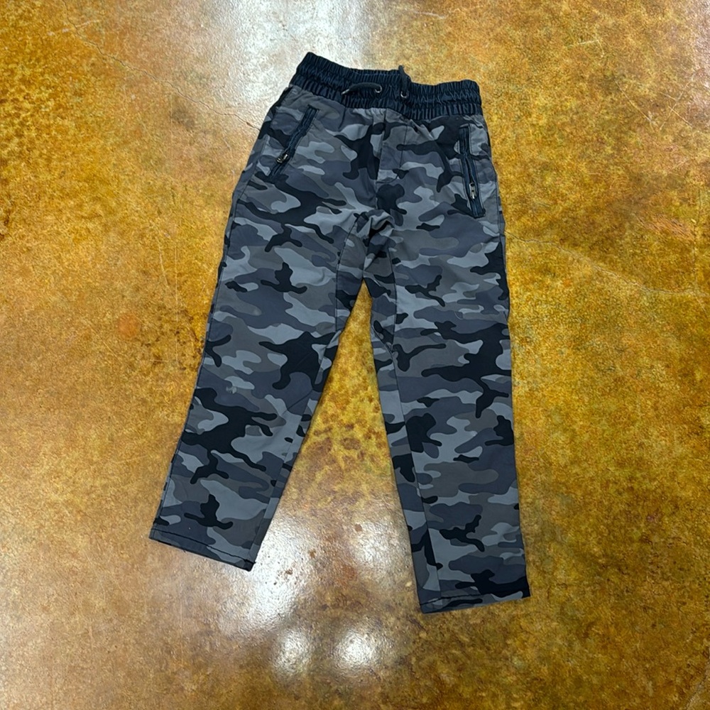 Gap Kids Sz 5S Camo Windpants